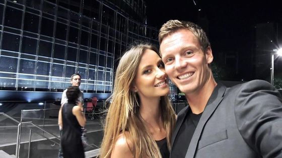 Ve světě tenistu se to jen hemží krásnými ženami a šťastnými páry. Projděte si je v naší galerii.