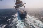 Krize v Rudém moři prodražuje námořní dopravu a může zvýšit inflaci, varují analytici