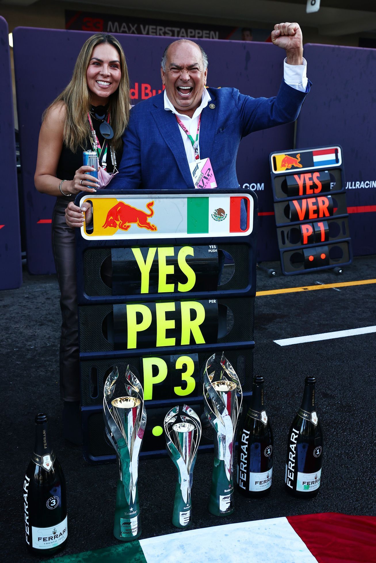 Sestra Sergia Péreze Paola a otec Antonio Perez Garibay po VC Mexika formule 1 2021