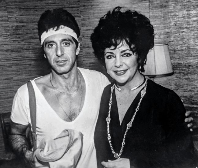 S Liz Taylorovou. Miluji ji! Je zlatíčko. | Foto: Z knihy Sonny Boy