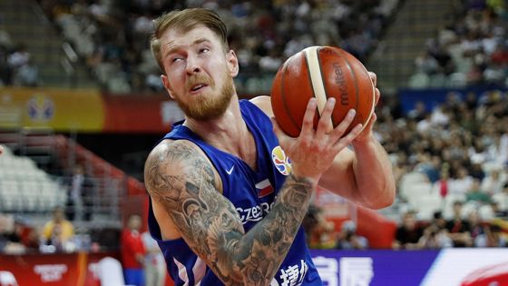 Podívejte se na fotogalerii ze čtvrtfinálového duelu MS v basketbalu mezi Českem a Austrálií.