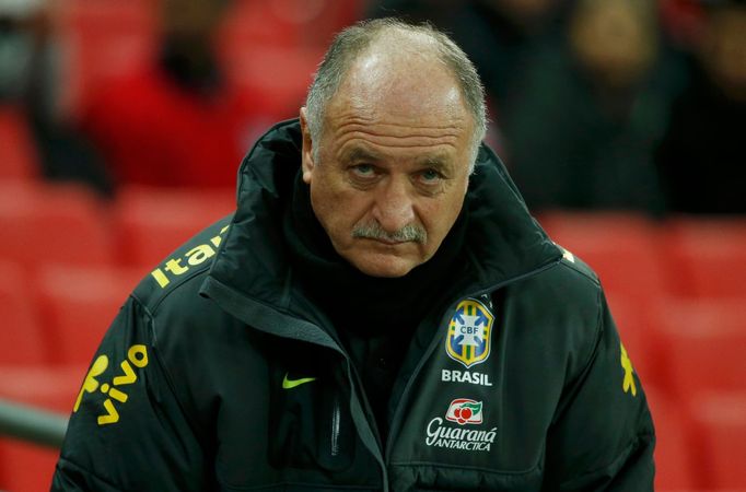 Luiz Felipe Scolari při přátelském utkání s Anglií