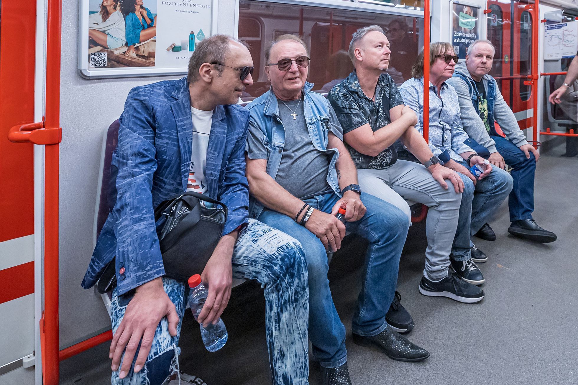 Vystoupení skupiny Olympic v pražském metru, čtvrtek 29. června 2023.