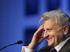 O měnové politice eurozóny rozhoduje Jean-Claude Trichet a jeho lidé v ECB