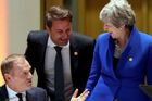 Odklad brexitu možná vnese chaos do europarlamentu. Britové tam mohou být do října
