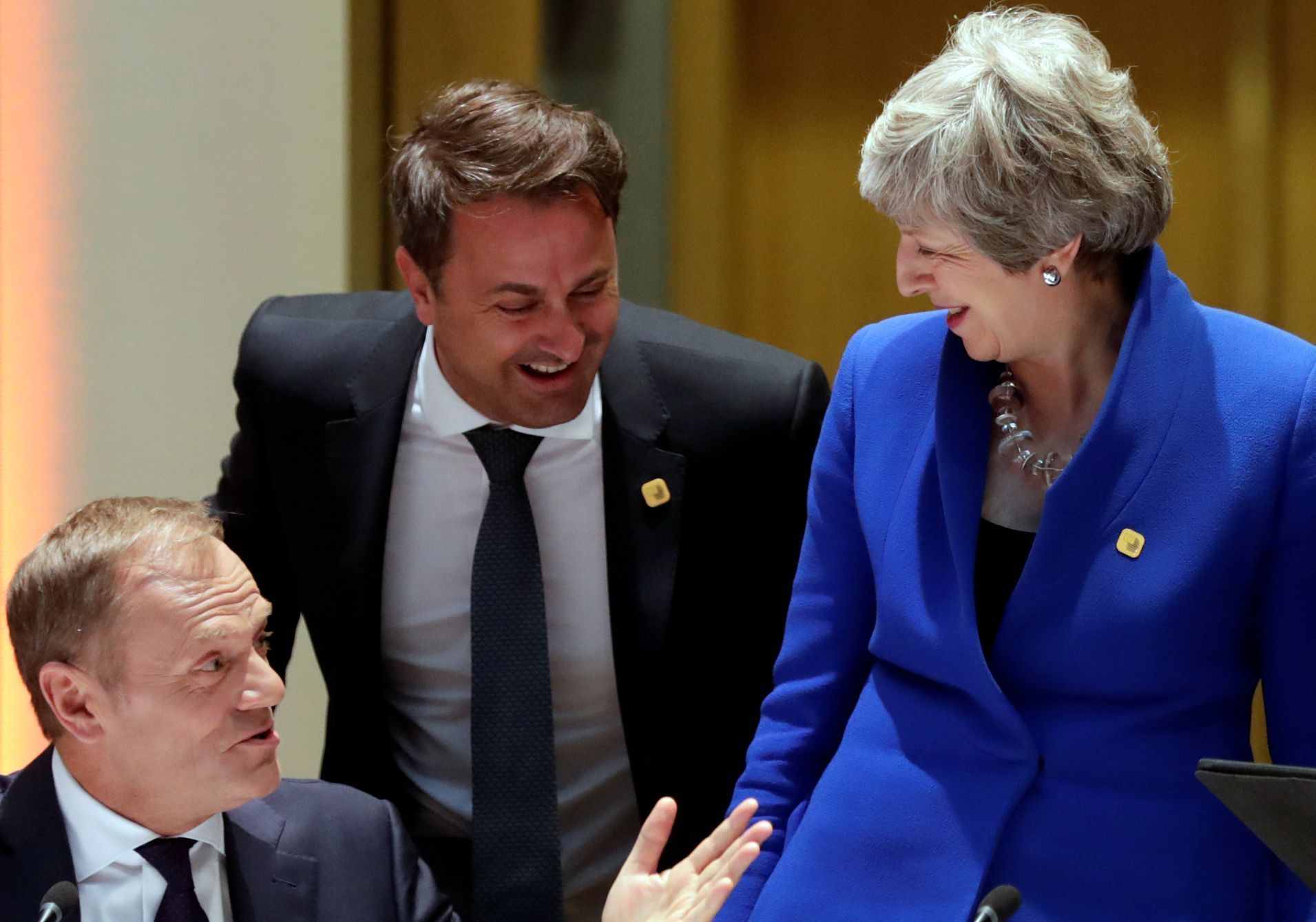 Donald Tusk, lucemburský premiér Xavier Bettel a britská premiérka Theresa Mayová na summitu v Bruselu.