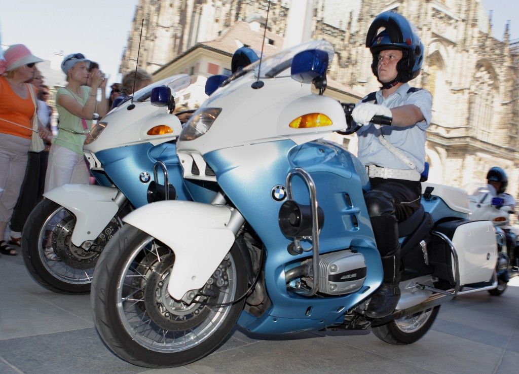 Den ozbrojených sil - přehlídka motocyklů Hradní stráže
