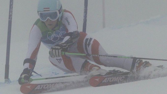 Obří slalom žen se jel za hustého sněžení, Vonnová smetla Mancusovou