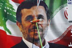 Ahmadínežád byl za humny Izraele. 4 kilometry od hranic