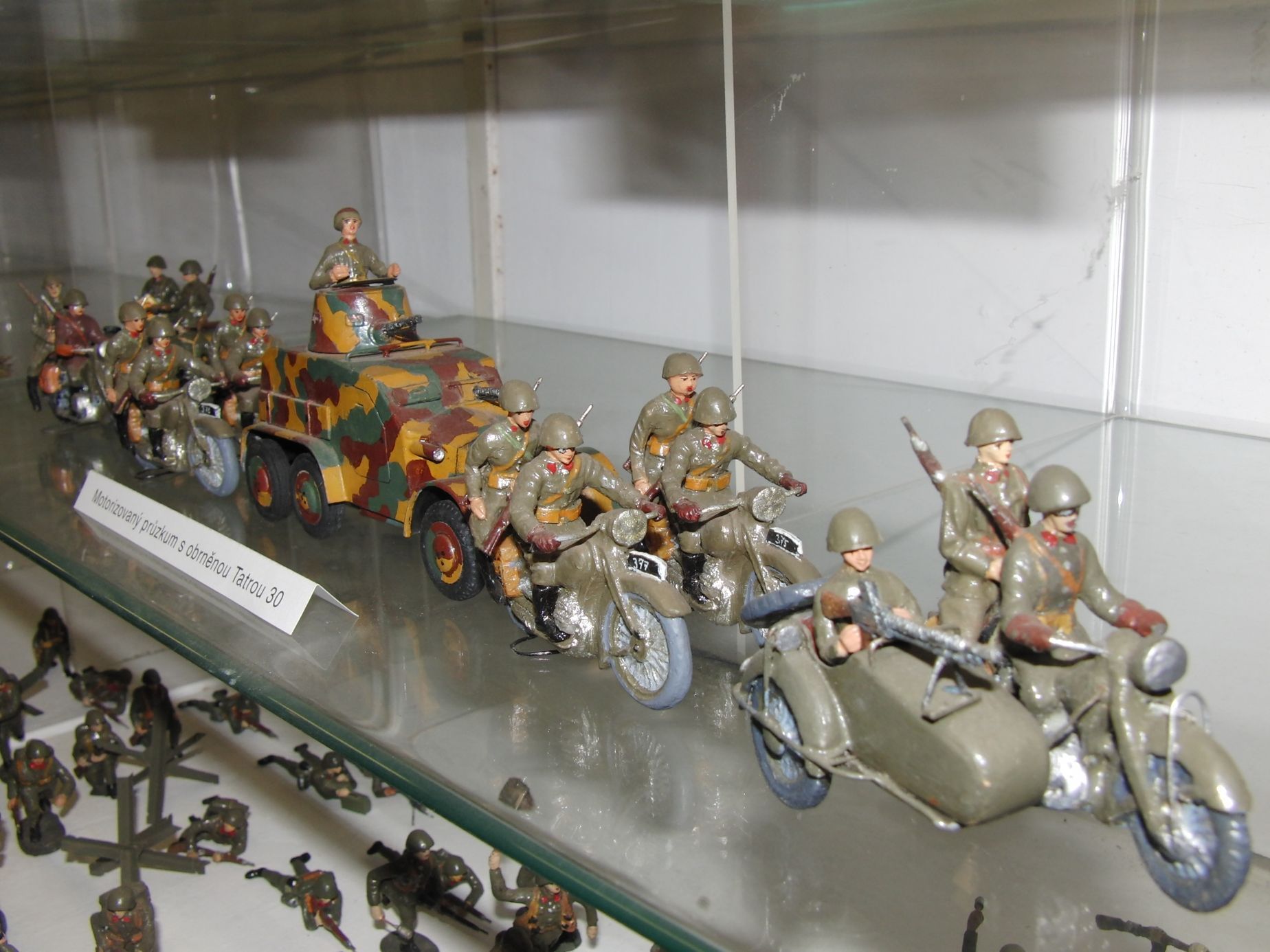 Vojáčci a modely vojenské techniky Lubora Šušlíka