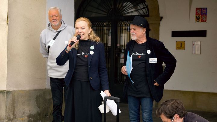 Máme radost, mělo to smysl. Ale musíme být ve střehu, míní příznivci Milionu chvilek; Zdroj foto: Archív Aktuálně.cz