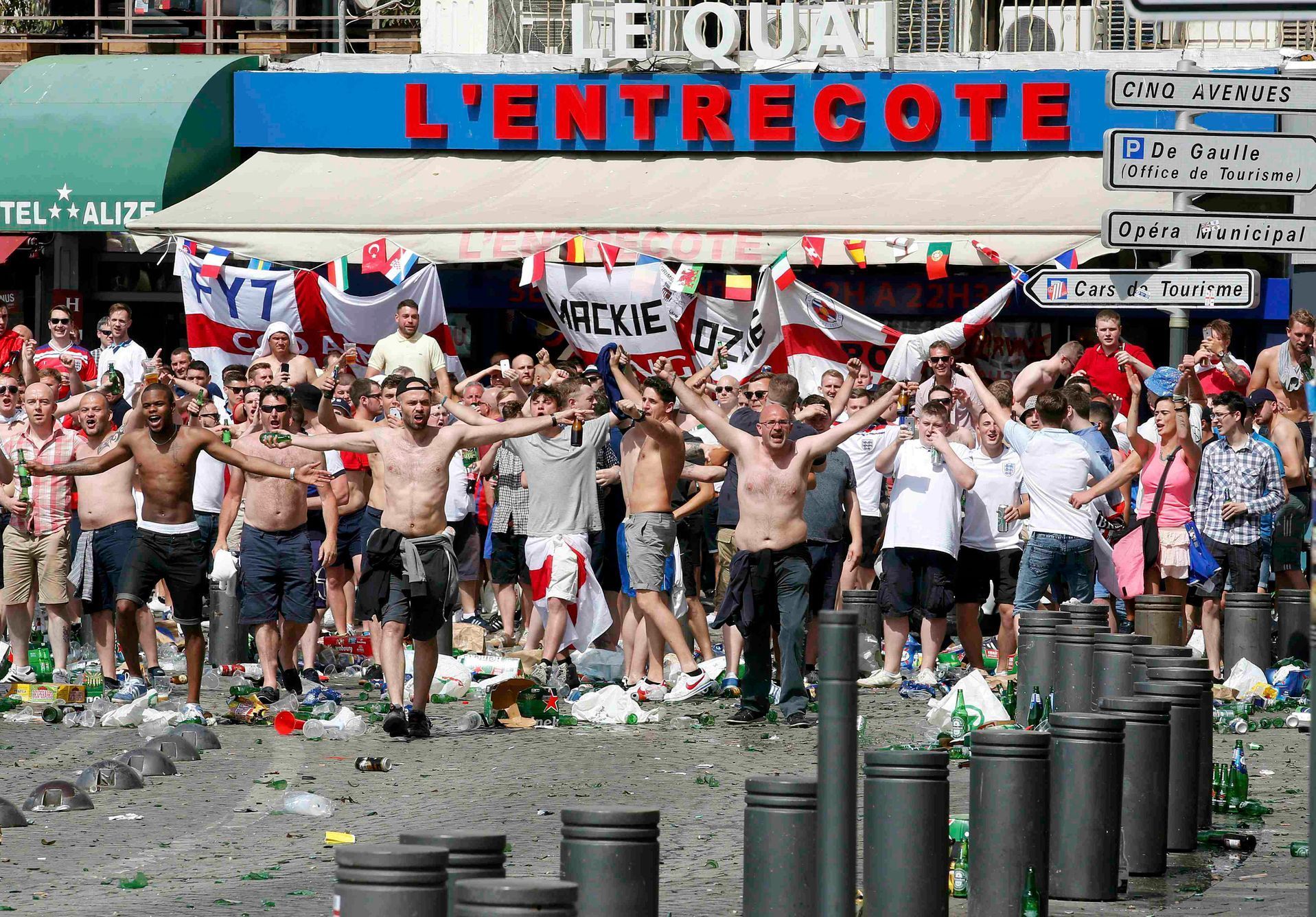 Euro 2016, Rusko-Anglie: výtržnosti anglických fanoušků před zápasem v Marseille