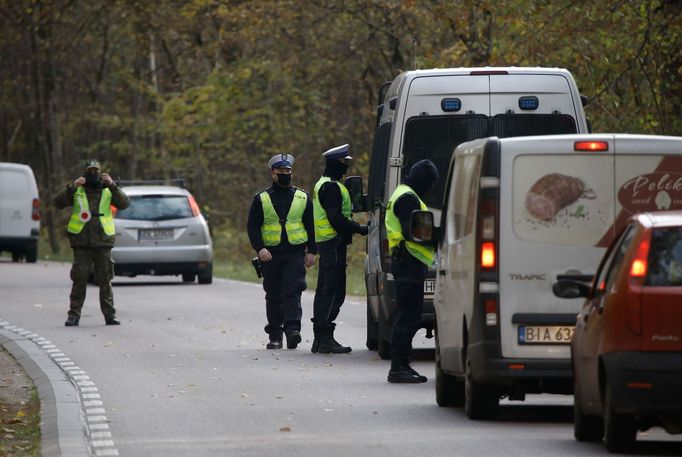 Migranti na hranicích Polska s Běloruska.