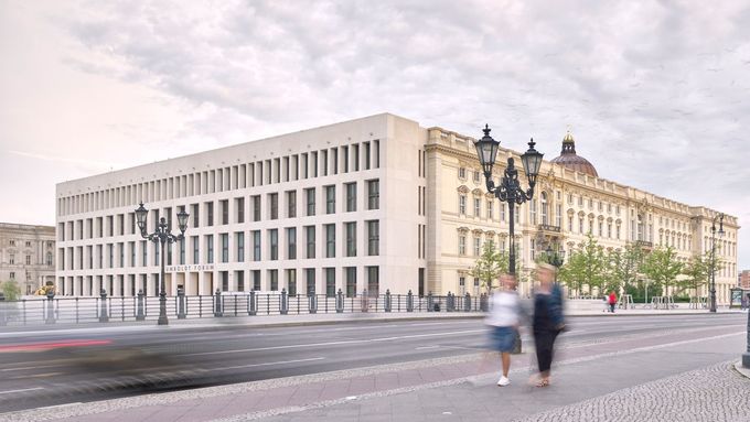 Nová budova Humboldtova fóra v Berlíně.