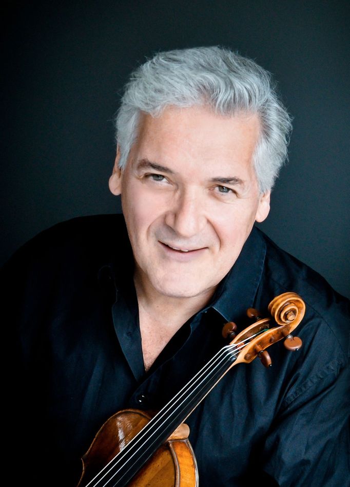 Houslista a violista Pinchas Zukerman.