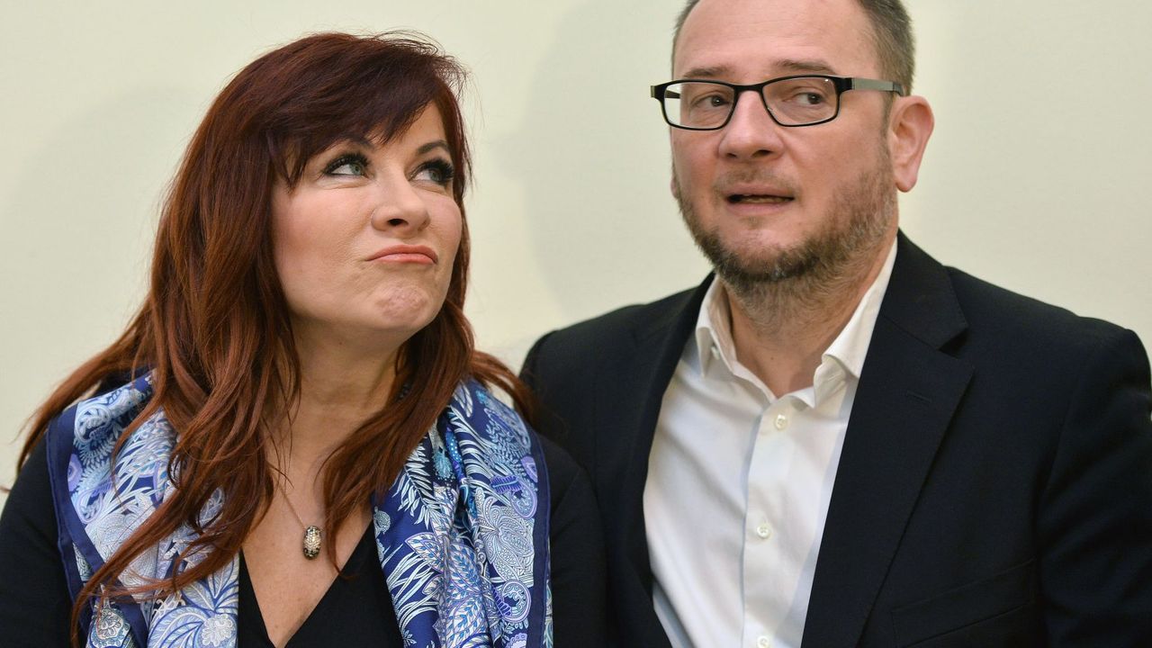 Nečasovi se rozvádějí, projevil se prý stres ze soudních řízení