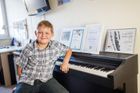 V osmi letech začal komponovat. Chci být skladatel jako Karel Svoboda nebo Morricone, říká Filip
