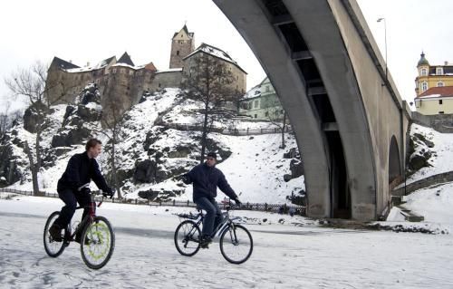 Zima v Čechách zdaleka není u konce, k radosti bruslařů.