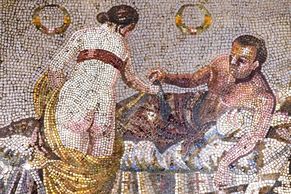 Návrat ztracené mozaiky: erotika, nacismus a kletba Pompejí
