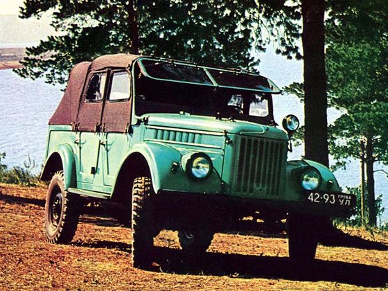 GAZ 69A se čtyřmi dveřmi a pěti místy k sezení.