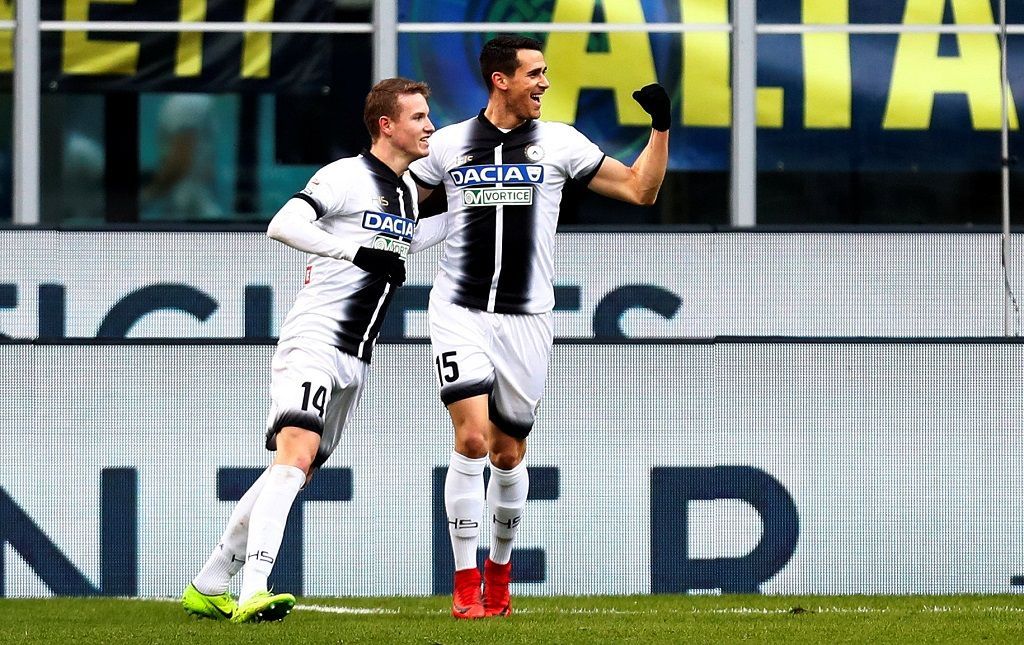 Jakub Jankto a Kevin Lasagna se radují v utkání Inter Milán vs. Udinese