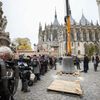 Snesení zvonů z bývalé Jezuitské koleje, Kutná Hora, zvony