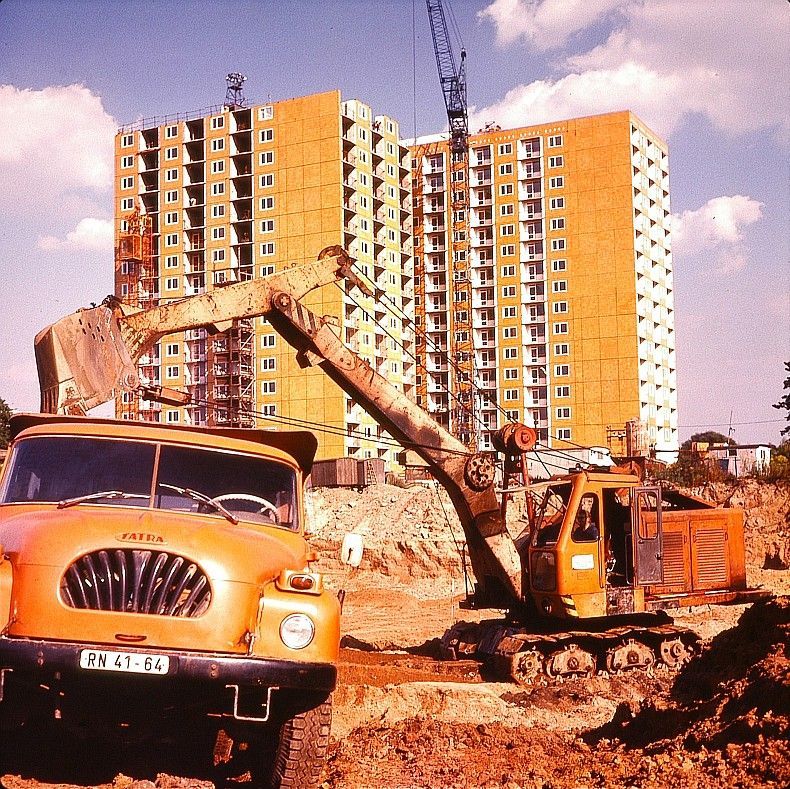 Tatra 138