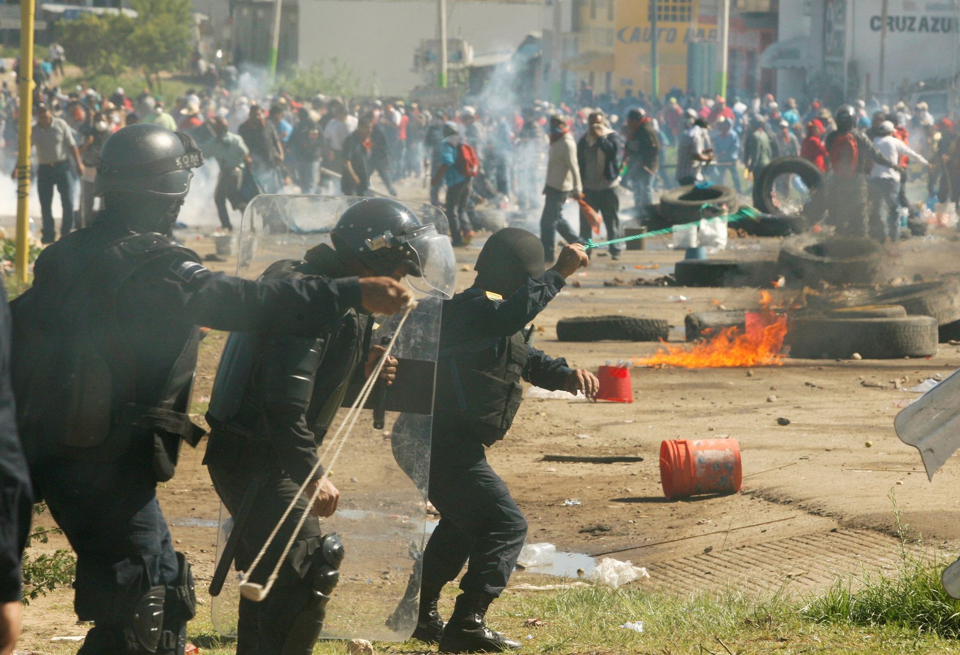 Mexiko - střet policie s učitelskými odbory