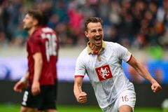 Hradec opět v euforii, porazil Spartu poprvé po 13 letech. Ligu teď vede Slavia
