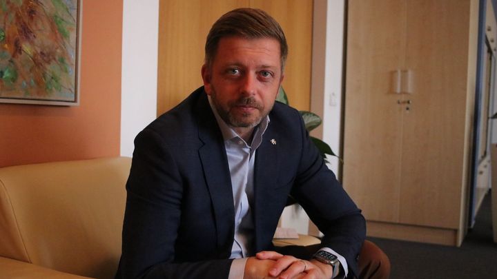 Rakušan: Jestli okolní státy budou dál kontrolovat hranice, tak my také