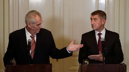 Babiš a Zeman si podali Kalouska. Není gentleman a doufali jsme, že skončí
