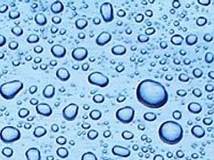 Podle vědce si voda pamatuje vlastnosti látek, které do ní byly rozpuštěny i poté, co jsou z ní odstraněny