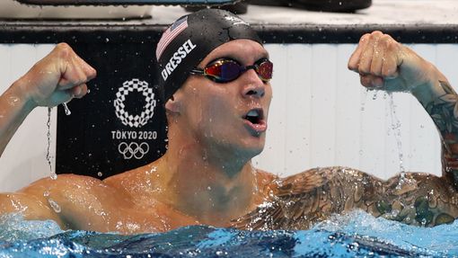 Veleúspěšné hry zažívá americký plavec Caeleb Dressel, v závodě na 50 metrů volným způsobem vybojoval už své čtvrté zlato v Tokiu.