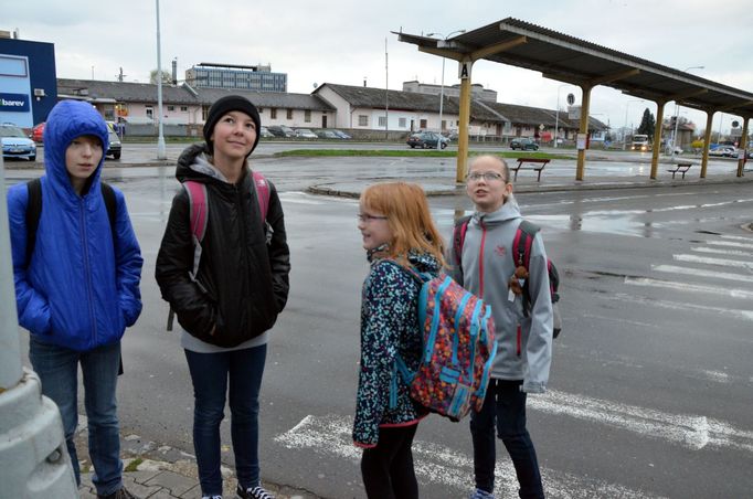 Šumperské autobusové nádraží ráno 6. dubna v době stávky řidičů autobusů za vyšší mzdy. Stávka zkomplikovala obyvatelům Šumperska a Jesenicka dopravu do práce a škol.