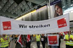 Obrazem: Stávka v německé Lufthanse pokračuje