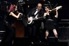 Orchestry jsou relevantnější než dřív, říká Hans Zimmer. Vydal album z Prahy