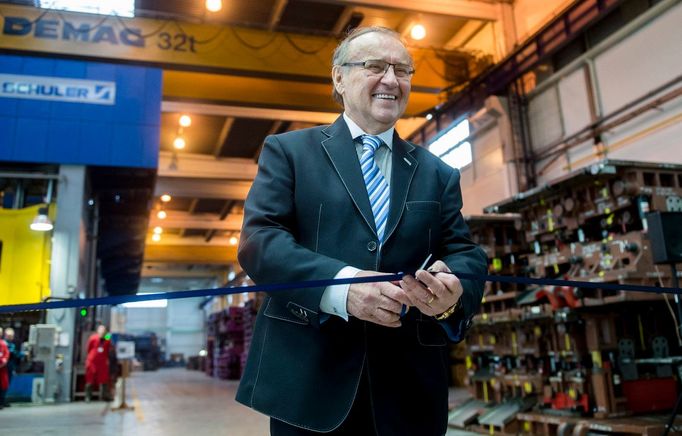 O holding Karsit bojují pozůstalí podnikatele Františka Řípy (na snímku). Celý dědický spor mezi syny z prvního manželství a rodinou macechy skončil u soudu.