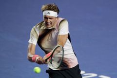 A rychle spát. Zverev dohrál zápas pět minut před pátou ráno, jde o nový rekord