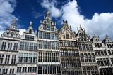 15. Antverpy (Belgie) -  Největší město belgického regionu Flandry je zároveň nejšťastnějším v celé zemi. Zhruba 250 tisíc (52 procent) zdejších lidí by své bydliště v žádném případě neměnilo.