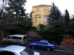 Druhá Širokého vila je v Hradešínské ulici.
