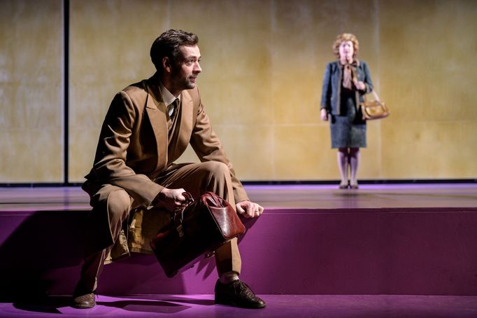 Radúz Mácha jako Karel Bovary.