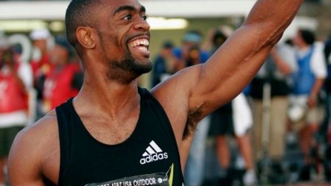 Tyson Gay se raduje z vítězství na americkém šampionátu v běhu na 100 metrů.