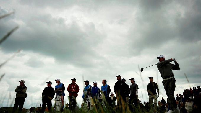 Někteří členové zastupitelstva hrozí golfovému klubu trestním oznámení pro podvod.