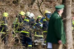 V Rakousku se srazily dva vlaky. Jedna žena zemřela, 22 lidí je zraněných