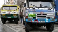 Kamiony Tatra André de Azevelda z Brazílie (vlevo) a Tomáše Tomečka, které připravil Letka Racing Team.