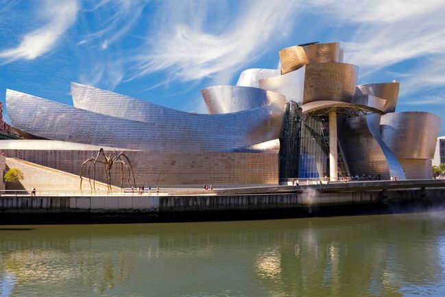Guggenheimovo muzeum v Bilbau (Španělsko)