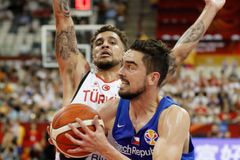 Olympiáda se vzdaluje, basketbalisté v kvalifikaci vysoko podlehli Turecku