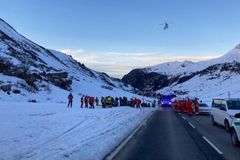 Záchranáři našli všechny pohřešované po lavině v rakouském lyžařském areálu
