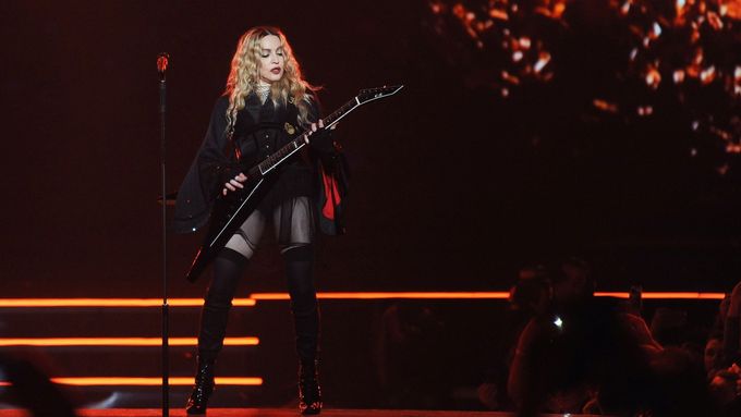 Madonna při koncertě v roce 2015.