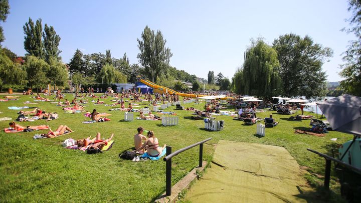 Teploty nad 31 stupňů hrozí na menším území, než se původně předpokládalo